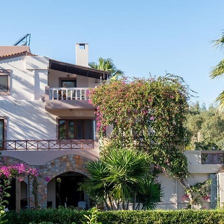 Modern Villas With Gardens And Stunning Views Лигарья Экстерьер фото