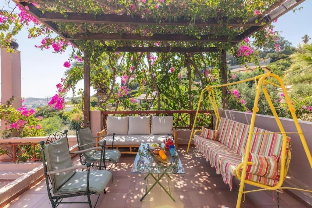 Modern Villas With Gardens And Stunning Views Лигарья Экстерьер фото