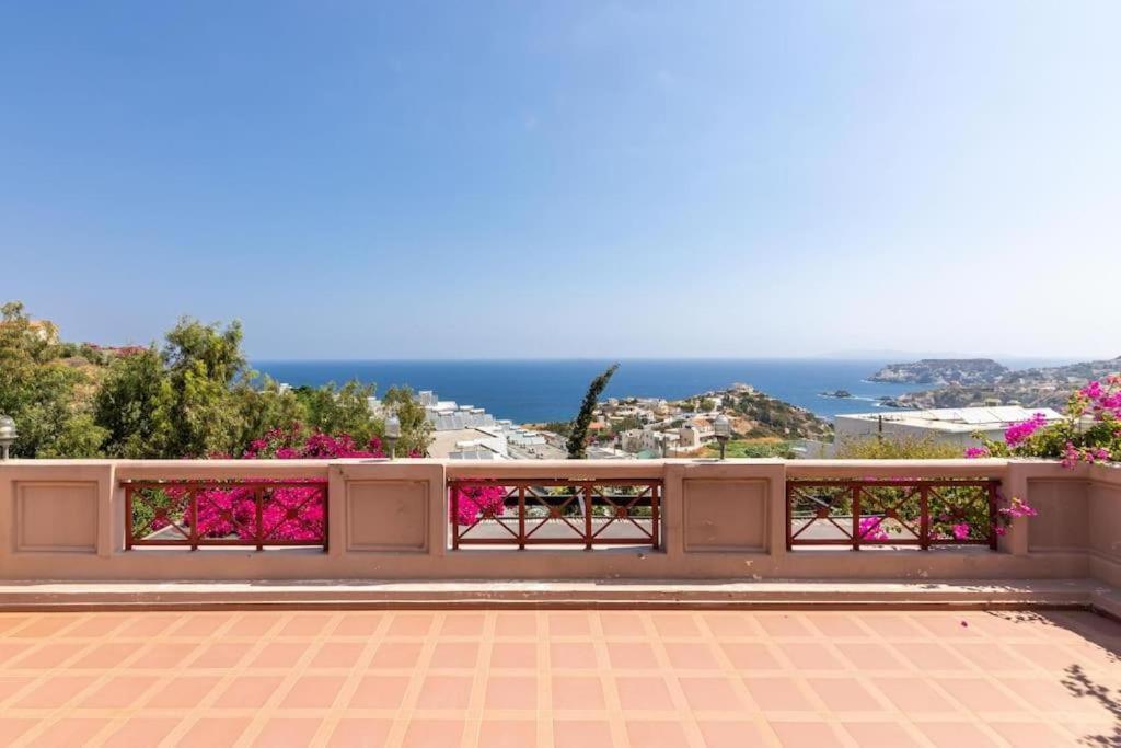 Modern Villas With Gardens And Stunning Views Лигарья Экстерьер фото