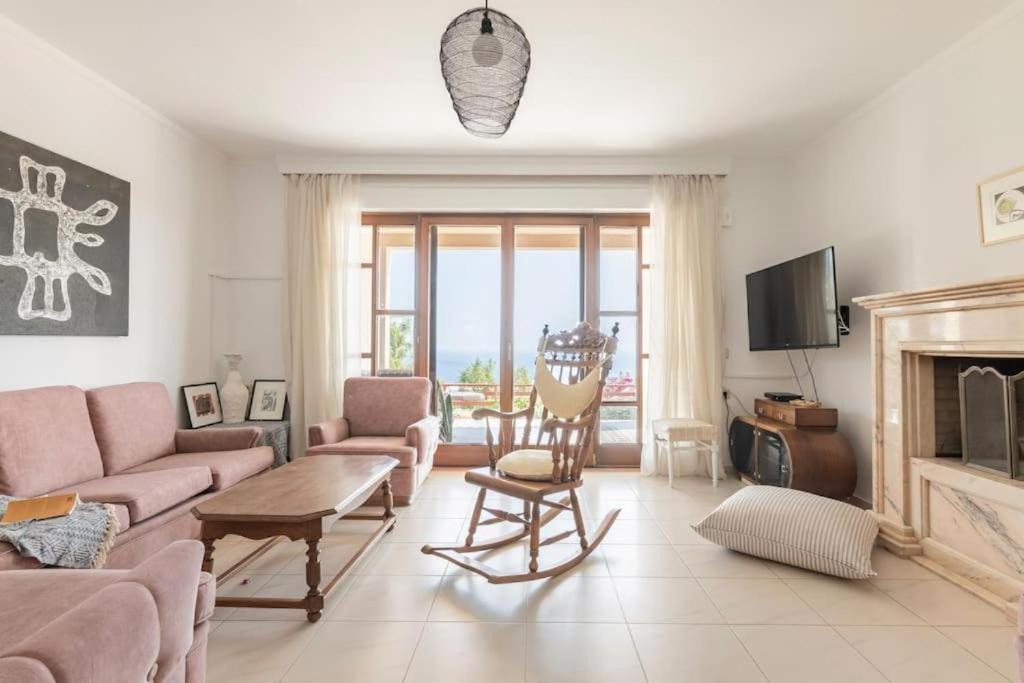 Modern Villas With Gardens And Stunning Views Лигарья Экстерьер фото